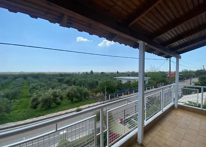 Homonatura. Sense Of Native Living. アパート Pírgos